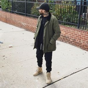 Meet your Posher, Caesar leo